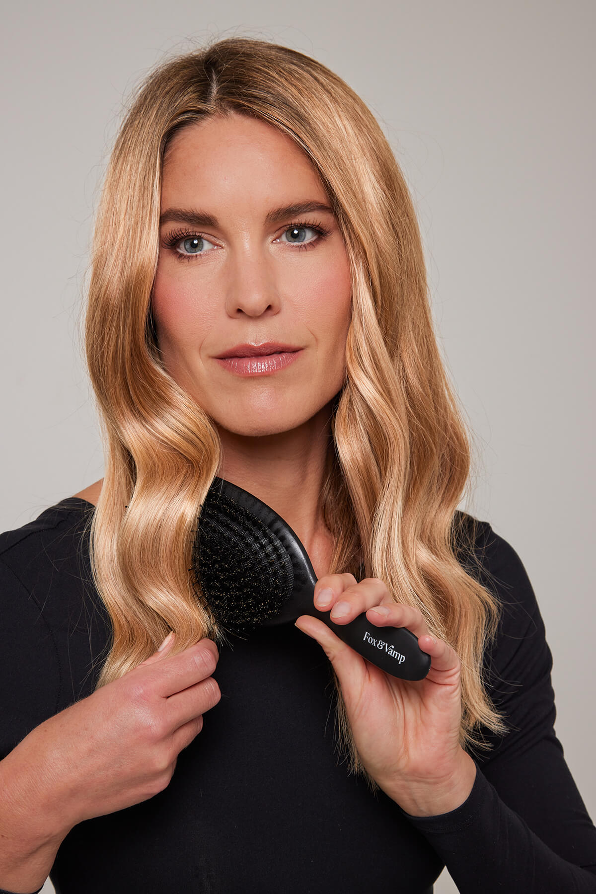 Fox and Vamp Hair Extensions Brush